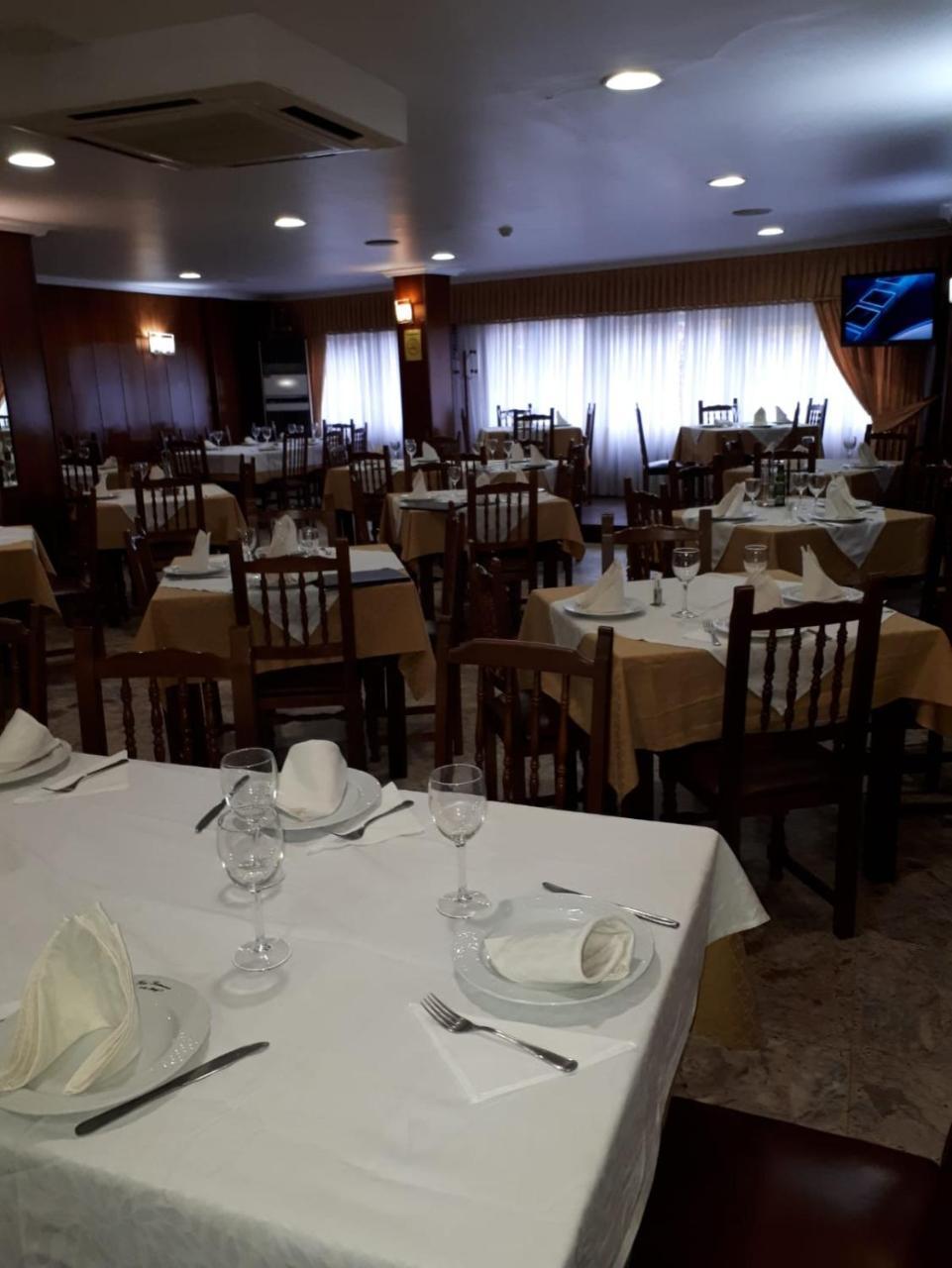 Hotel 2 De Mayo 2 Xinzo de Limia Eksteriør billede
